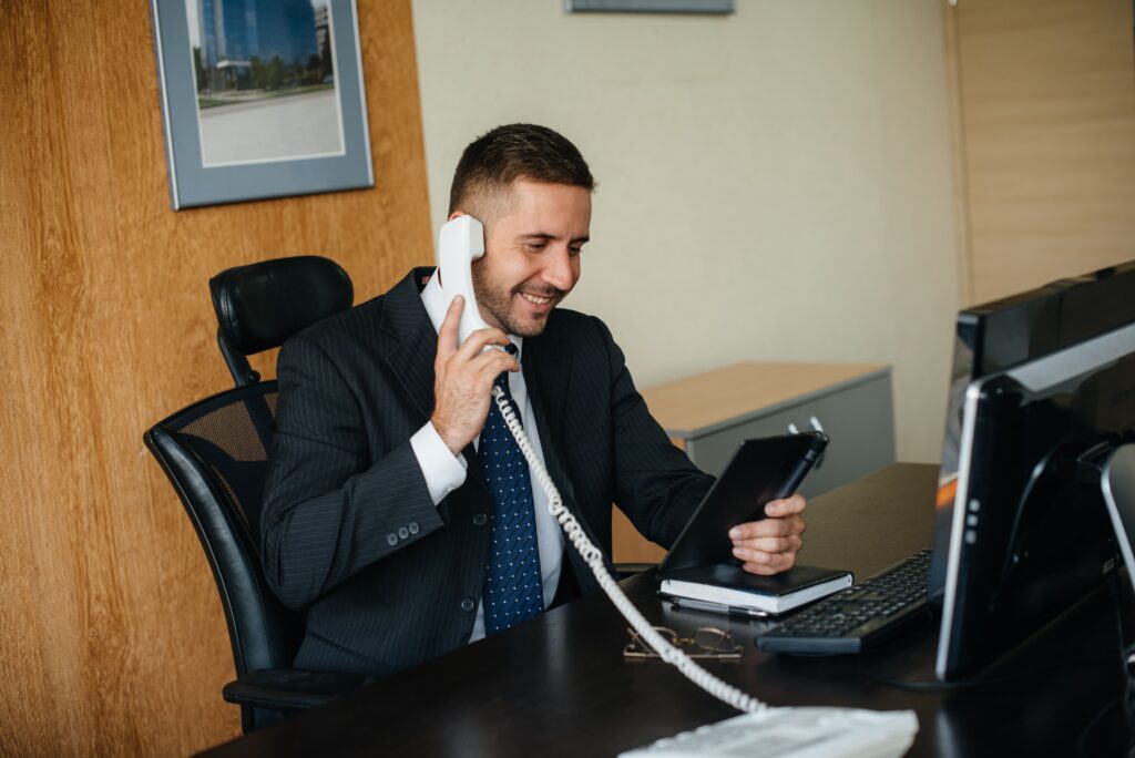 Solución de telefonía IP y comunicación empresarial para empresas en El Salvador